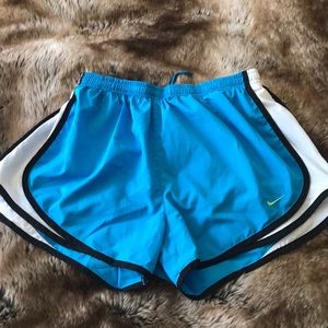 💙💚NIKE SHORTS💚💙